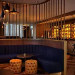 Doubletree By Hilton Hull