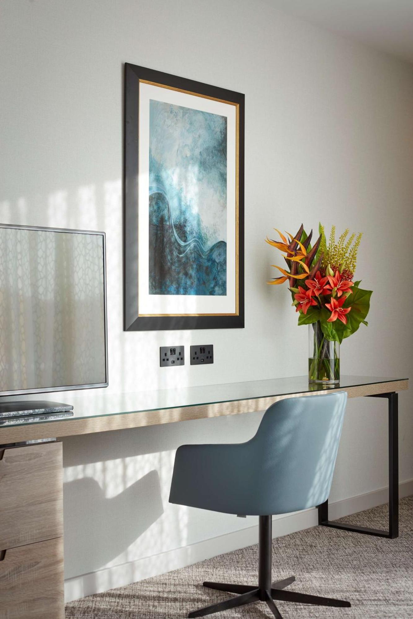 Doubletree By Hilton Hull 4*