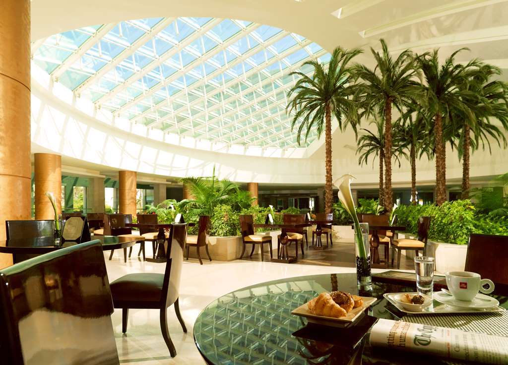 Doubletree By Hilton Hull Hotel